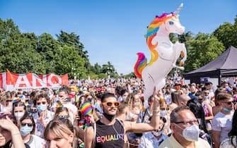 Milano - Pride evento arco della pace (Milano - 2021-06-26, MARCO PASSARO) p.s. la foto e' utilizzabile nel rispetto del contesto in cui e' stata scattata, e senza intento diffamatorio del decoro delle persone rappresentate