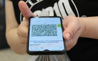 Multa per chi è senza Green Pass, quali sanzioni si rischiano e quando