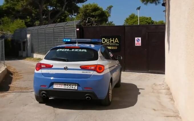 taranto sparatoria in un pub a san vito dieci giovani feriti sky tg24