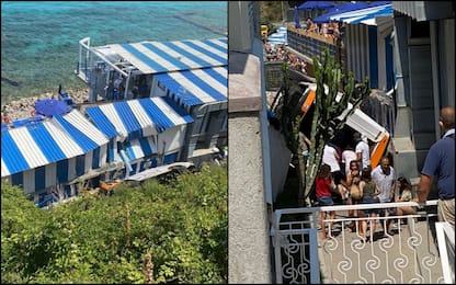 Capri, bus precipita su stabilimento balneare: ipotesi malore autista