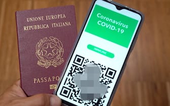 Europe, Italy , Milan , Green Pass certificazione per viaggiare in Europa dopo aver eseguito la vaccinazione anto Covid-19 Coronavirus