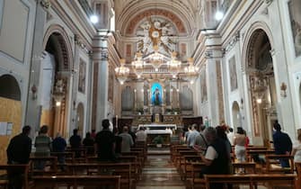 La Chiesa di Sant'Antonino riapre le celebrazioni liturgiche ai fedeli, Palermo, 18 maggio 2020. ANSA/IGNAZIO MARCHESE
