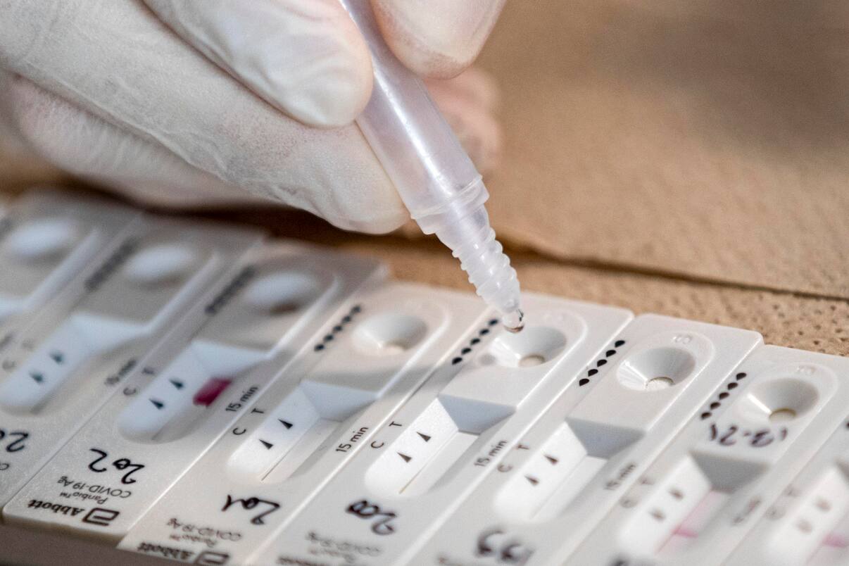 Costo tamponi, in farmacia a prezzi calmierati 8 euro per i minori e