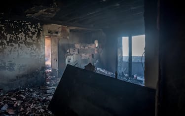 interno del grattacielo bruciato a Milano 