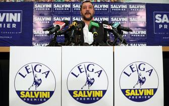Simbolo della Lega Il segretario nazionale della Lega Nord, Matteo Salvini, presenta il simbolo del partito per le prossime elezioni politiche, Milano, 21 dicembre 2017.
ANSA/MATTEO BAZZI