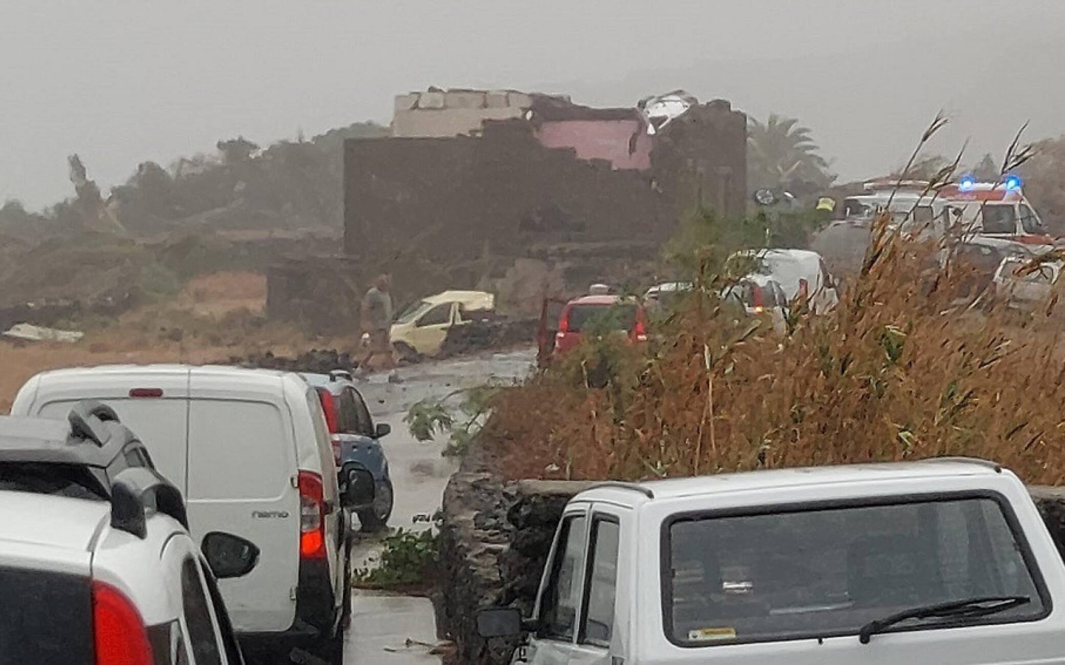 Tromba d'aria a Pantelleria, due morti e 9 feriti