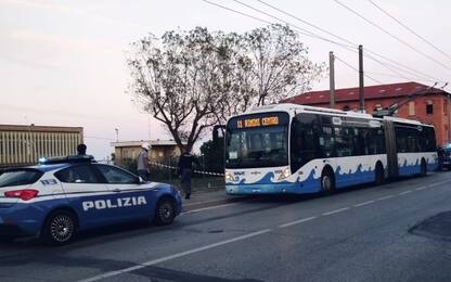 Rimini, uomo accoltella 5 persone: arrestato. Escluso il terrorismo