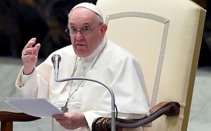 Pedofilia in Francia, Papa Francesco: "È il momento della vergogna"