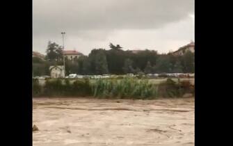 Il torrente Letimbro ingrossato a causa del maltempo, a Savona
