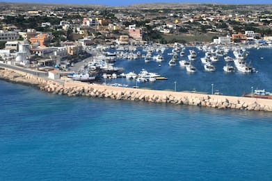 Nessuno in torre di controllo, ritarda il volo Lampedusa-Palermo