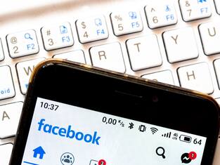 "Siete dei nazisti". 3000 scritte No Vax bloccano pagina Fb di una Asl