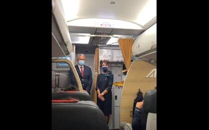 Ultimo volo Alitalia, il discorso del comandante Andrea Gioia. VIDEO