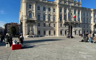 Il presidio dei no green pass in piazza Unità d'Italia, a Trieste