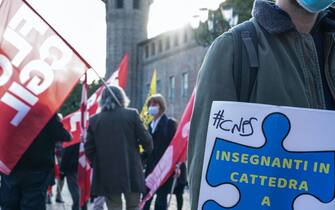 Insegnanti durante una manifestazione di Flc Cgil