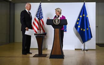 President of the European Commission Ursula von der Leyen and US President Joe Biden address the media during the G20 of World Leaders Summit on October 31, 2021 at the convention center "La Nuvola" in the EUR district of Rome. (Photo by Brendan SMIALOWSKI / AFP) (Photo by BRENDAN SMIALOWSKI/AFP via Getty Images)