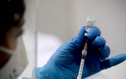 Covid, booster del vaccino: quando farlo dopo la guarigione?