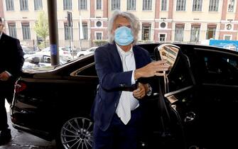 L'ingresso di Massimo Ferrero all'assemblea della Lega di Serie A di calcio presso l'Hotel Hilton di via Galvani a Milano, 9 settembre 2020.ANSA/Mourad Balti Touati