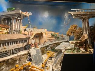 Ponte Genova, parenti delle vittime allibiti per presepe Firenze