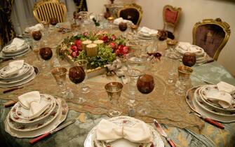 Una tavola imbastita per le feste