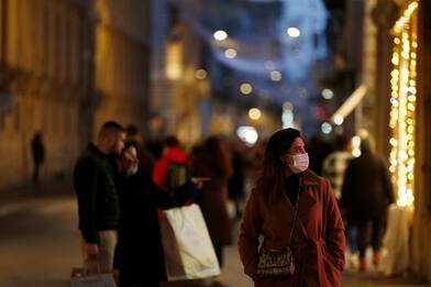 Caro energia, luci di Natale a rischio: le misure delle città italiane
