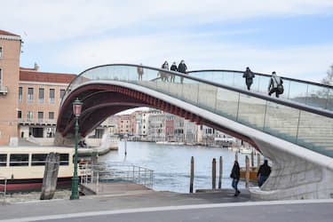 Il Ponte di Calatrava durante Venezia in Zona Rossa, News in Venezia, Italia, 15 marzo 2021