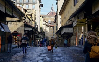 Florence's city center on the last day of orange zone during pandemic Covid-19, Florence, 14 November 2020. From tomorrow Tuscany will become red zone with higher level of restrictions. ANSA/CLAUDIO GIOVANNINI
