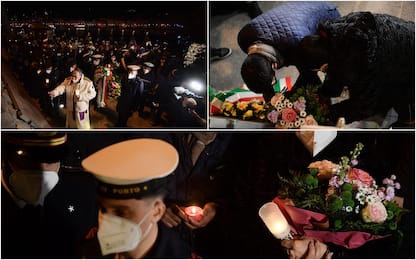 Costa Concordia, la fiaccolata in memoria delle 32 vittime. FOTO