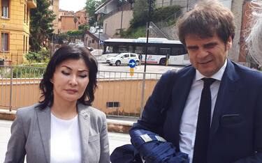 Alma Shalabayeva, la moglie del dissidente kazako Muktar Ablyazov espulsa dall'Italia, messa su un aereo e rispedita in Kazakistan, conferma in tribunale a Perugia la sua versione di quanto accadde quel 31 maggio del 2013. ANSA
