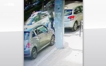 Taranto, sparatoria in centro: feriti 2 agenti, fermato un uomo. VIDEO