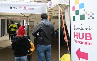 Hub per le vaccinazioni anti covid dedicato ai bambini in via Gorizia a Torino, 27 dicembre 2021 ANSA/ ALESSANDRO DI MARCO