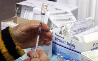 Reggio Emilia. Vaccinazioni anti-covid in occasione dell' open day organizzato dall' Ausl per i bambini e ragazzi dai 5 ai 19 anni presso il centro vaccinale situato in piazza della Vittoria (Reggio Emilia - 2022-01-30, Roberto Brancolini) p.s. la foto e' utilizzabile nel rispetto del contesto in cui e' stata scattata, e senza intento diffamatorio del decoro delle persone rappresentate