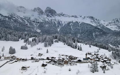 Maltempo, fitte nevicate a Livigno: pioggia a fondo valle