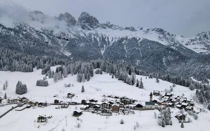 Maltempo, fitte nevicate a Livigno: pioggia a fondo valle