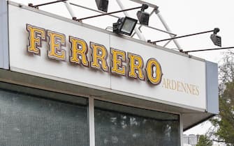 The logo is seen of Ferrero factory in Arlon, Belgium, 07 April 2022. Cases of salmonellosis linked to Kinder products manufactured in the Ferrero Ardennes factory in Arlon are increasing. According to the Swedish Food Safety Agency, 125 cases of salmonellosis after consumption of these products have been reported so far in seven European countries. A count that is probably not definitive.The most affected country is the United Kingdom, where 63 infections have been recorded yet. 'The health authorities are currently examining the possibility of a link between these cases of salmonellosis observed in recent weeks and the ingestion of Ferrero chocolate products', specifies Jean-Sebastien Walhin, the Afsca (Belgian agency for food security (Afsca / Favv)) spokesman.  ANSA/JULIEN WARNAND