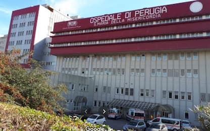 Perugia, 40enne muore in ospedale: trovato un ago nei bronchi 