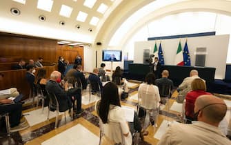 Il sottosegretario alla presidenza del Consiglio, Franco Gabrielli, in conferenza stampa nella Sala Polifunzionale della presidenza del Consiglio, Roma, 10 giugno 2022.
ANSA/ UFFICIO STAMPA PRESIDENZA DEL CONSIGLIO/ FILIPPO ATTILI
+++ ANSA PROVIDES ACCESS TO THIS HANDOUT PHOTO TO BE USED SOLELY TO ILLUSTRATE NEWS REPORTING OR COMMENTARY ON THE FACTS OR EVENTS DEPICTED IN THIS IMAGE; NO ARCHIVING; NO LICENSING +++