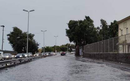 Violento nubifragio a Bari: strade allagate e sottopassaggi chiusi