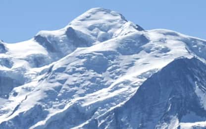 Aereo biposto si schianta sul ghiacciaio del Monte Bianco: 2 morti