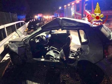 Una delle automobili coinvolte nell'incidente sull'Autosole fra Lodi e Casalpusterlengo causato dal passaggio di un branco di cinghiali, 3 gennaio 2019. 
WEB VVFLODI 
++HO -NO SALES EDITORIAL USE ONLY++