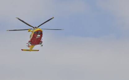 Paracadutista in tuta alare precipita e muore in Valle d'Aosta