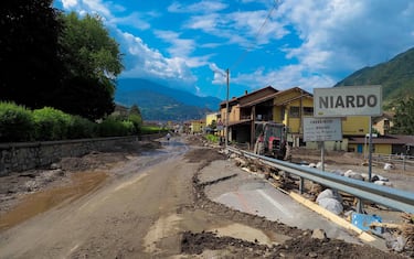 I danni a causa del maltempo con l'esondazione dal torrente Re, a Niardo (Brescia), 28 luglio 2022. ANSA/ PIERANGELO ORIZIO