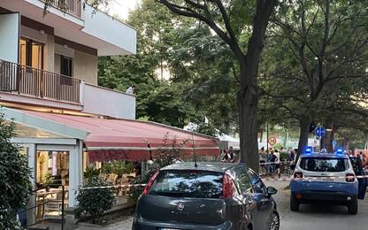 Omicidio a Pescara davanti a un bar: arrestati mandante e killer