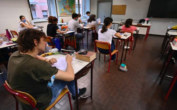 Maturità, record di 100 e lode ma le prove Invalsi tolgono credibilità ai  voti: i risultati