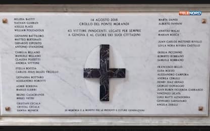 Ponte Morandi, la lettura dei nomi delle vittime. VIDEO