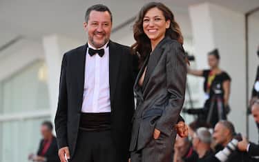 Italy's Lega nord party leader Matteo Salvini (L) and his fiance, Italian producer Francesca Verdini, arrive for the premiere of 'The Son' during the 79th Venice Film Festival in Venice, Italy, 07 September 2022. The movie is presented in official competition 'Venezia 79' at the festival running from 31 August to 10 September2022.  ANSA/ETTORE FERRARI
