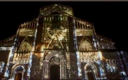 Il videomapping sulla Basilica di San Petronio incanta Bologna