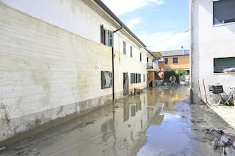 Aftermath of flash floods caused by an overnight rain bomb, in Pianello di Ostra, Ancona province, central Italy, 16 September 2022. At least 10 people died following flash floods due to rain bombs and heavy winds in the province of Ancona.
ANSA/ALESSANDRO DI MEO