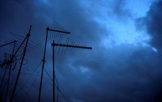 Roma, emanata dalla Protezione Civile, una Allerta meteo arancione. Roma, emanata dalla Protezione Civile, una Allerta meteo di colore arancione. La protezione civile oggi ha emanato una allerta meteo codice arancione su Roma, dalle ore 16:30 e le successive 18 ore, per forti temporali, grandine vento e scariche elettriche. (Roma - 2022-09-15, Claudio Sisto) p.s. la foto e' utilizzabile nel rispetto del contesto in cui e' stata scattata, e senza intento diffamatorio del decoro delle persone rappresentate
