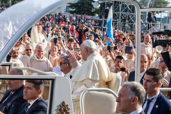 Pope Francis celebrates the closing Mass of the Eucharistic Congress of the Italian Episcopal Conference (Conferenza Episcopale Italiana / CEI) in Matera, Italy, 25 September 2022.
ANSA/TONY VECE