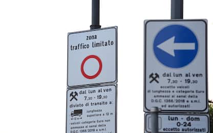 Milano, primo lunedì con divieti Area B: stop auto inquinanti